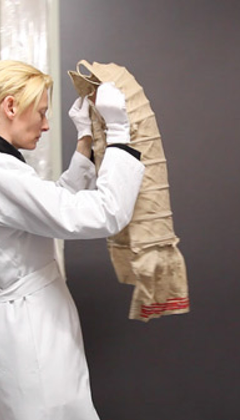 Tilda Swinton / Olivier Saillard - The Impossible Wardrobe